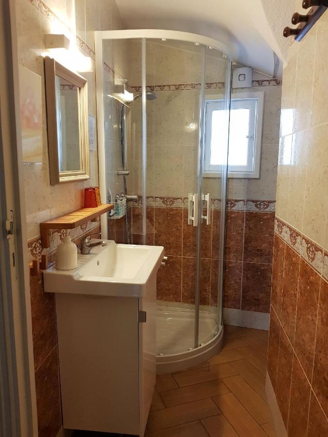 Chambres D'Hotes Et Gites- L'Abri Sous Roche Tautavel Buitenkant foto