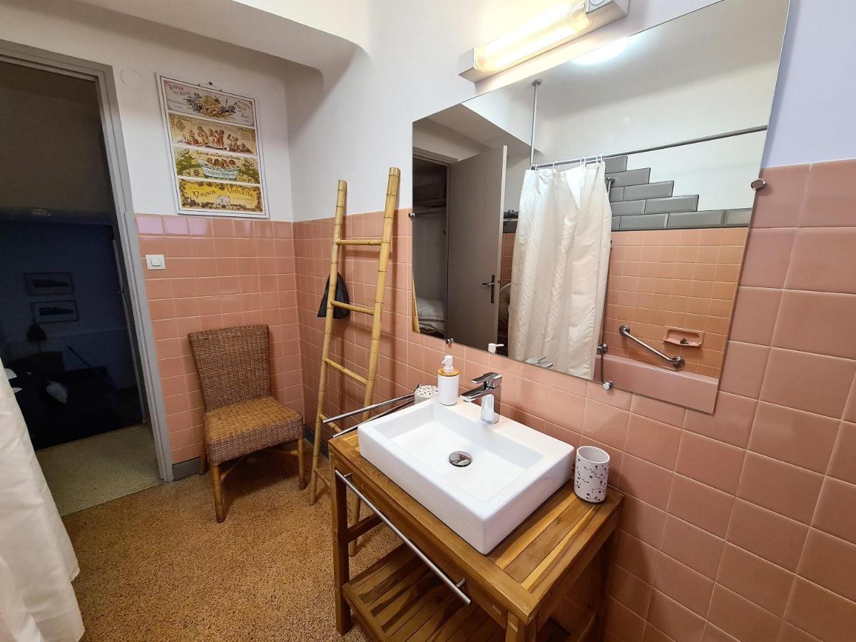 Chambres D'Hotes Et Gites- L'Abri Sous Roche Tautavel Buitenkant foto